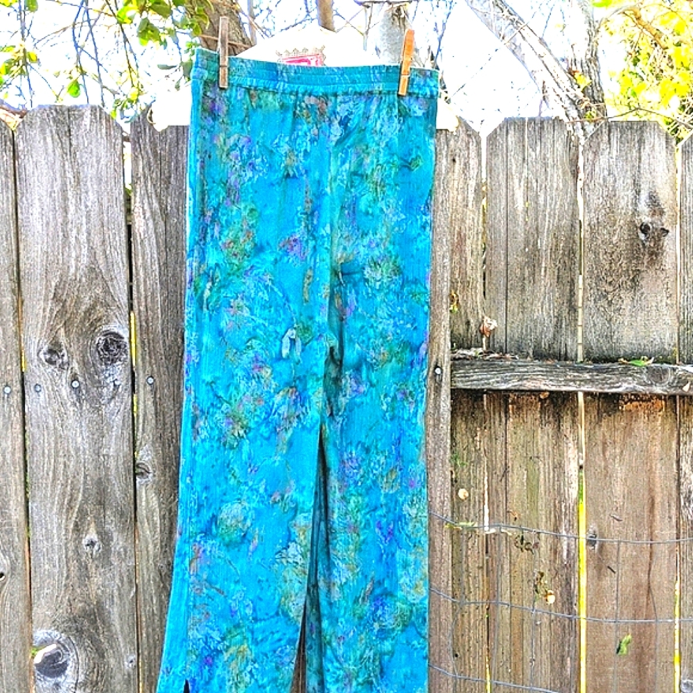 Unique watercolor effect cropped pants